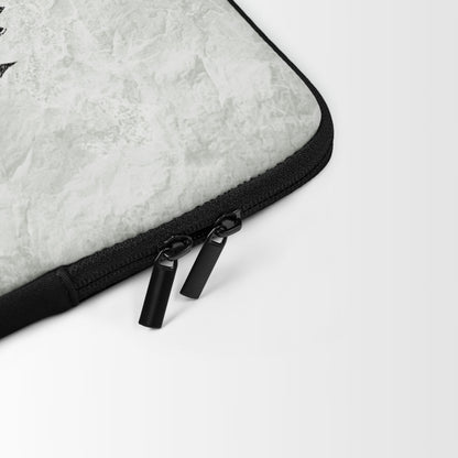ESCAPE TO WILDERNESS Laptop Sleeve